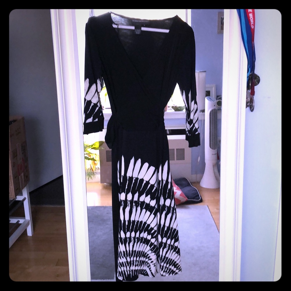 Donna Morgan beautiful wrap dress, mint condition